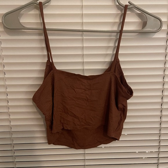 PacSun basics brown Crop Top Size M. Worn 1-2 times. Soft ribbed material - Picture 2 of 3